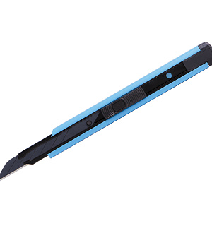Нож канцелярский 9мм Berlingo "Color Zone", черное лезвие, auto-lock, металл. направл., голубой, европодвес